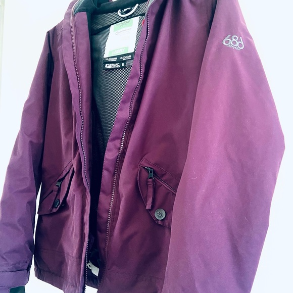 Women’s 686 Ski Jacket - Picture 3 of 12
